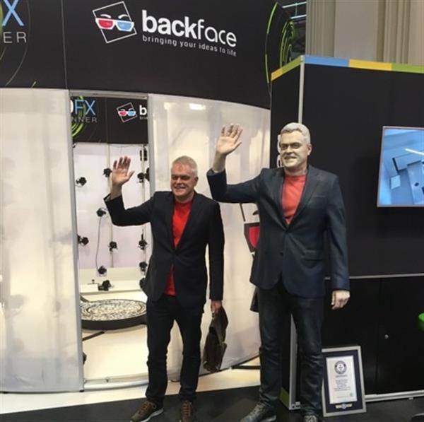 3D打印怎么樣 世界最高2米3D打印人像破吉尼斯記錄-e鍵打印|專注3D打印服務|3D打印機技術材料價格表
3d打印人像,3d打印人像館,3d打印人像流程,3d打印人像成本,3d打印人像燈,3d打印人像定制,3d打印人像設計,3d打印人像必須掃描嗎