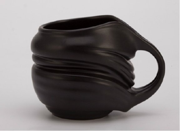 3D打印而成的杯子 新手選擇3D打印手板模型加工打樣還是CNC加工?選擇當地還是全國3D打印公司?