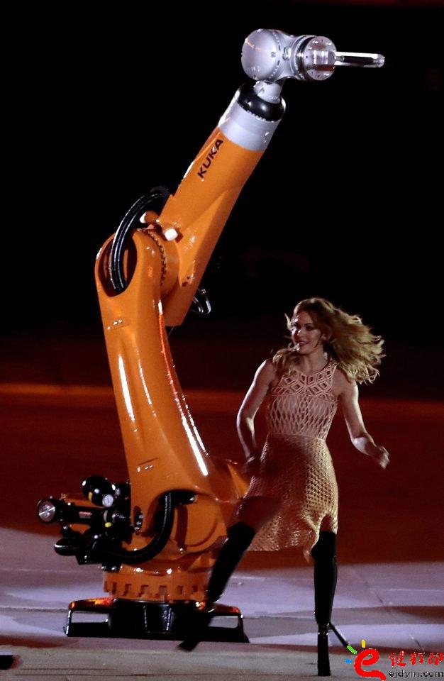 3D打印服裝_殘奧會開幕式之星Amy Purdy的3D打印連衣裙閃耀舞臺 3D打印服裝_殘奧會開幕式之星Amy Purdy的3D打印連衣裙閃耀舞臺