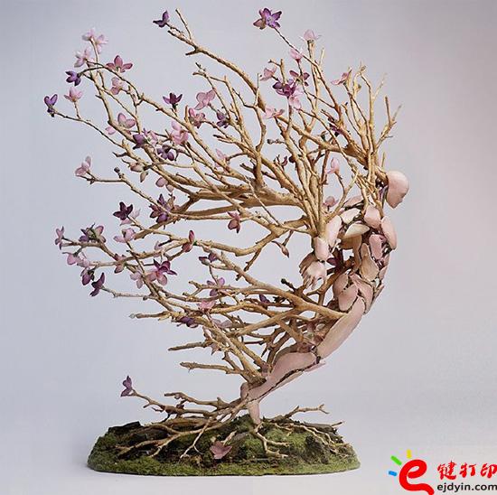 3d打印藝術品,3d打印作品,3d打印工藝品,3d打印藝術雕塑,3d打印藝術,3D打印服務 3D打印有多神奇？這個話題一直被大家能津津樂道的談論著。答案其實也簡單，那就是3D打印擁有無限可能。本文有藝術家用3D打印樹木來詮釋一年四季的變化。一起來看看。
